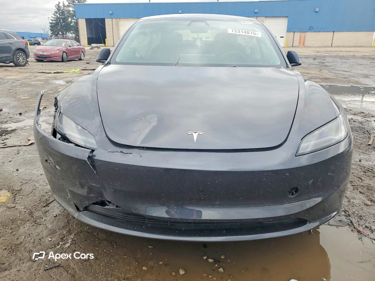 Tesla Model 3 2024