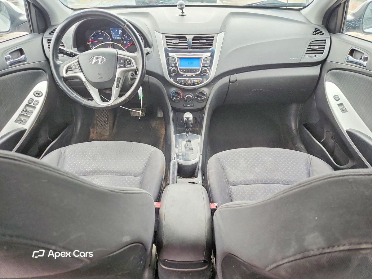 Hyundai Accent 2012