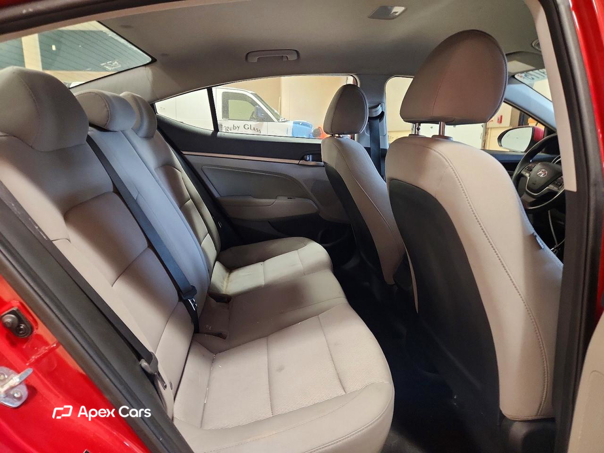 Hyundai Elantra 2018
