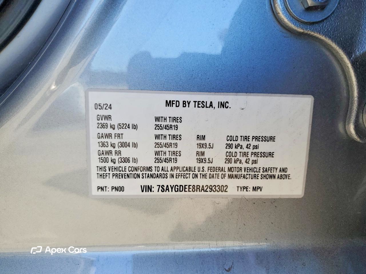 Tesla Model Y 2024