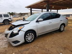 Nissan Versa 2015