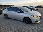 Nissan Versa 2021