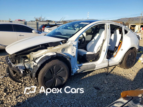 Tesla Model Y 2026 - Zdjęcie 1 z 15