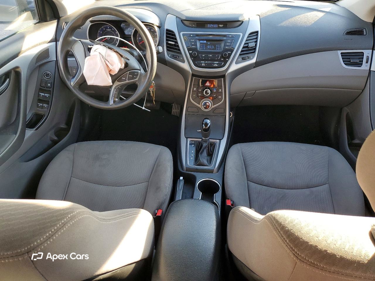 Hyundai Elantra 2016