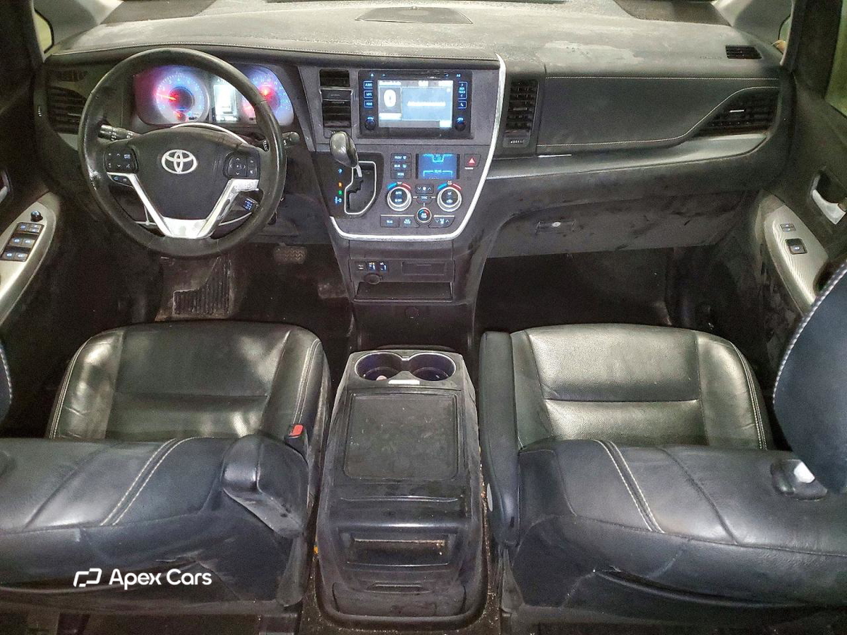 Toyota Sienna 2015