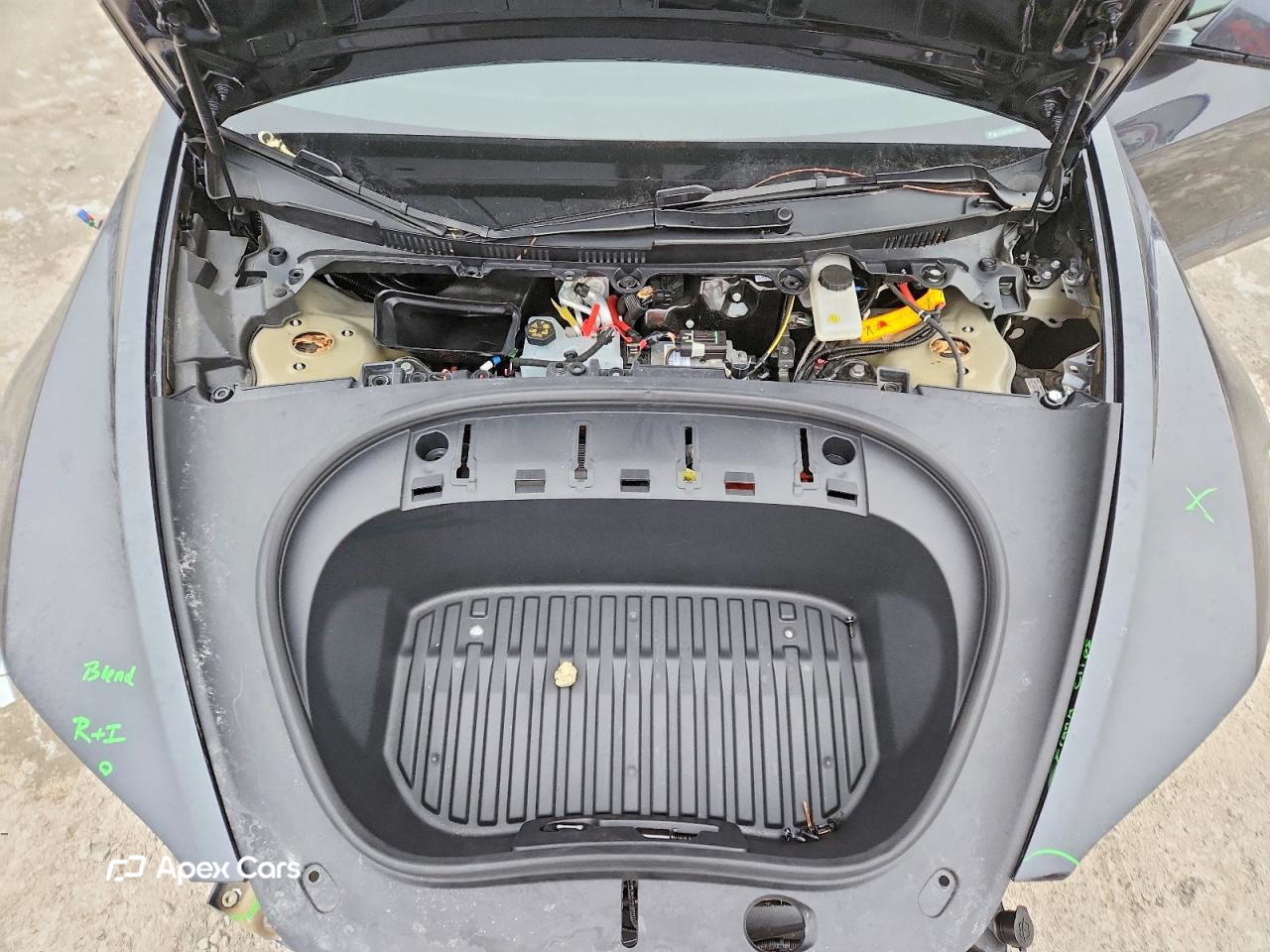 Tesla Model 3 2024
