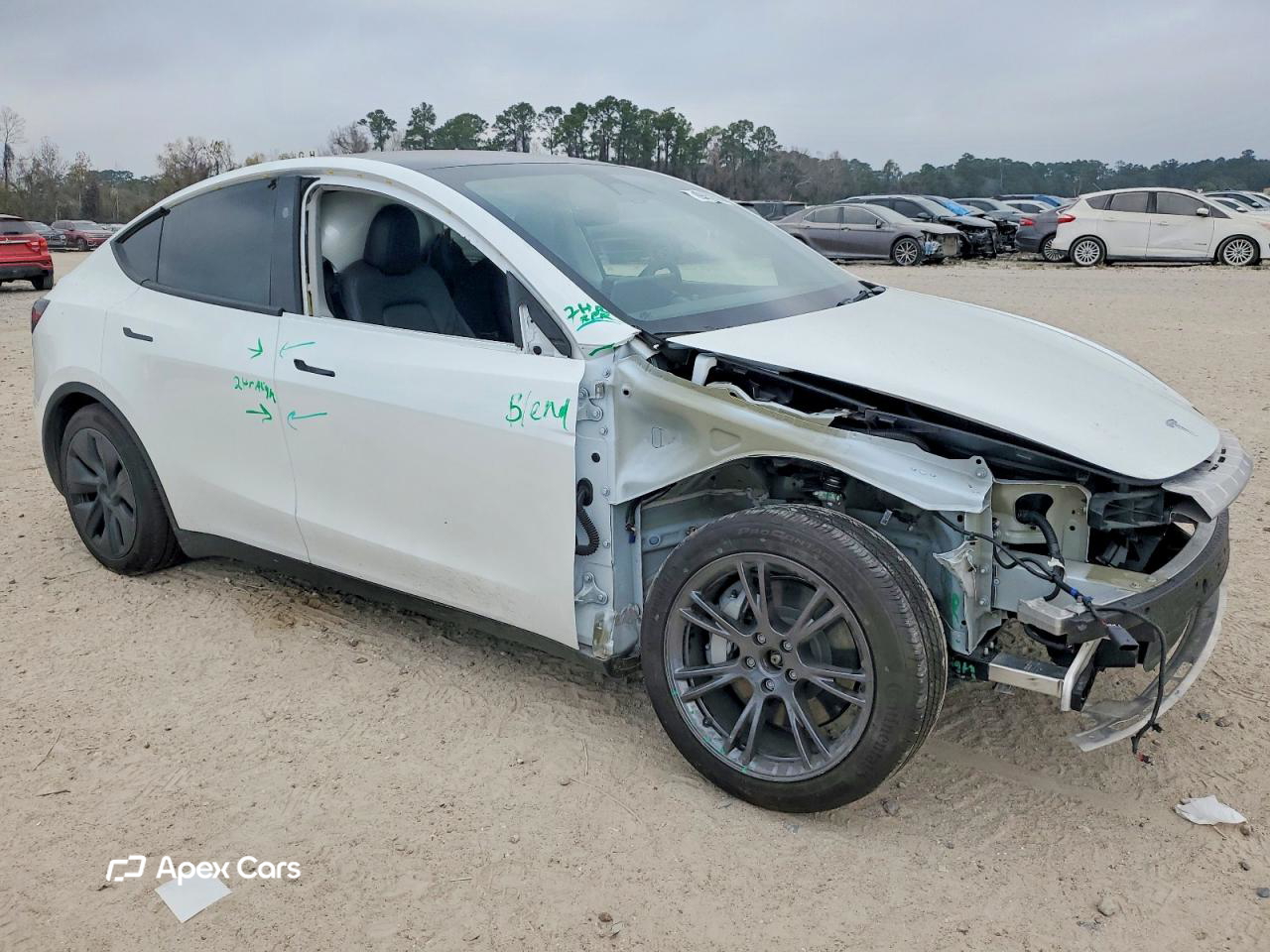 Tesla Model Y 2024