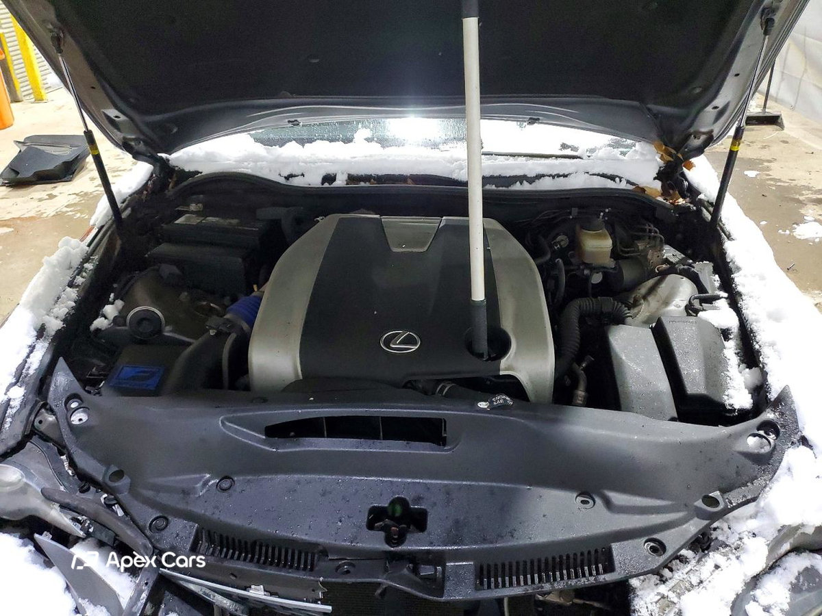 Lexus IS 2015
