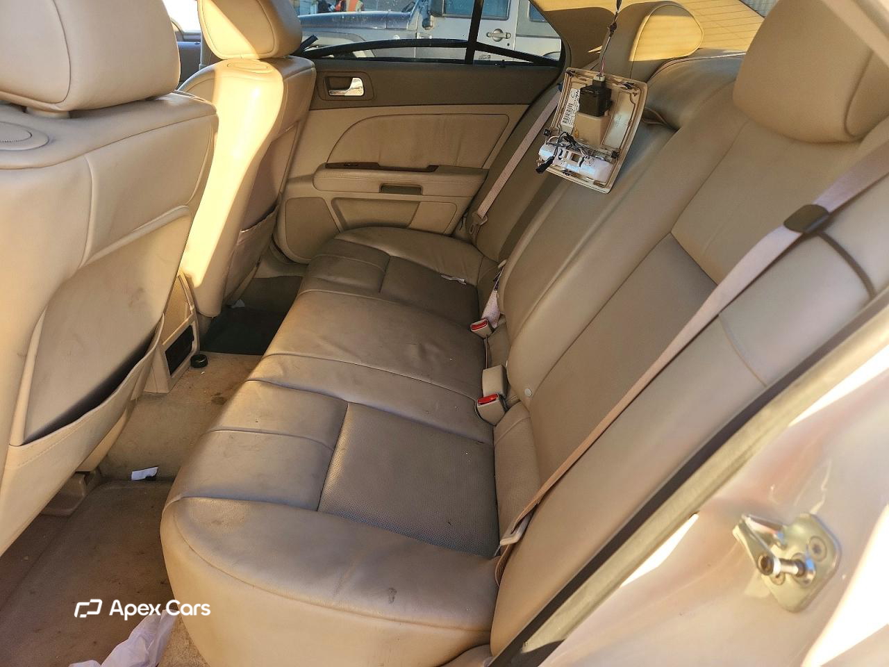 Cadillac STS 2005