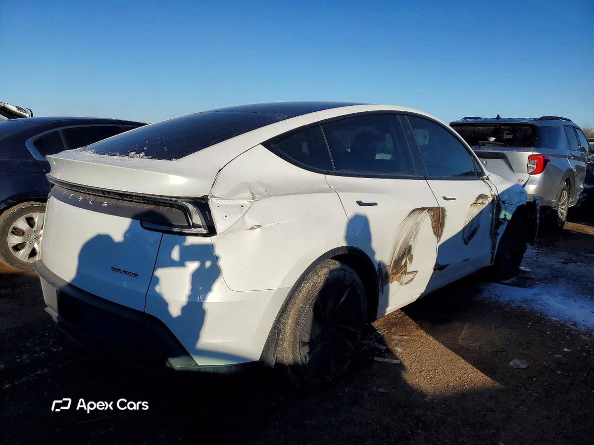 Tesla Model Y 2026