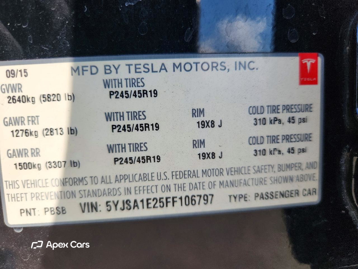 Tesla Model S 2015
