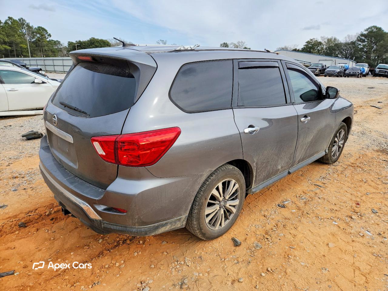 Nissan Pathfinder 2018