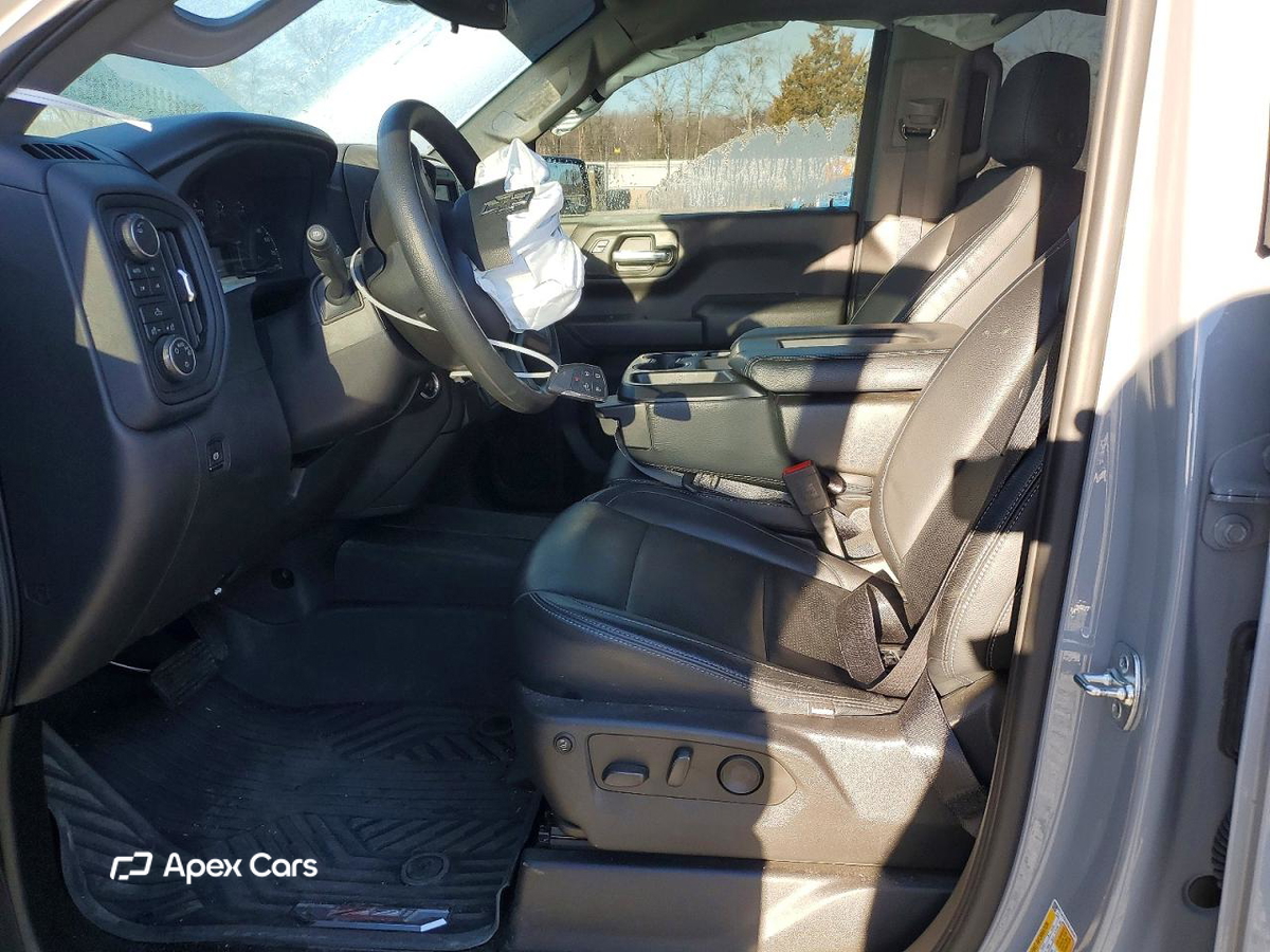 Chevrolet Silverado 2025