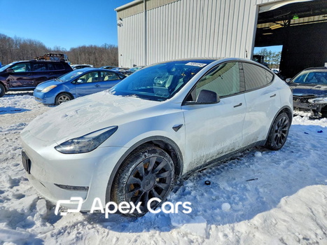 Tesla Model Y 2022 - Image 1 of 13