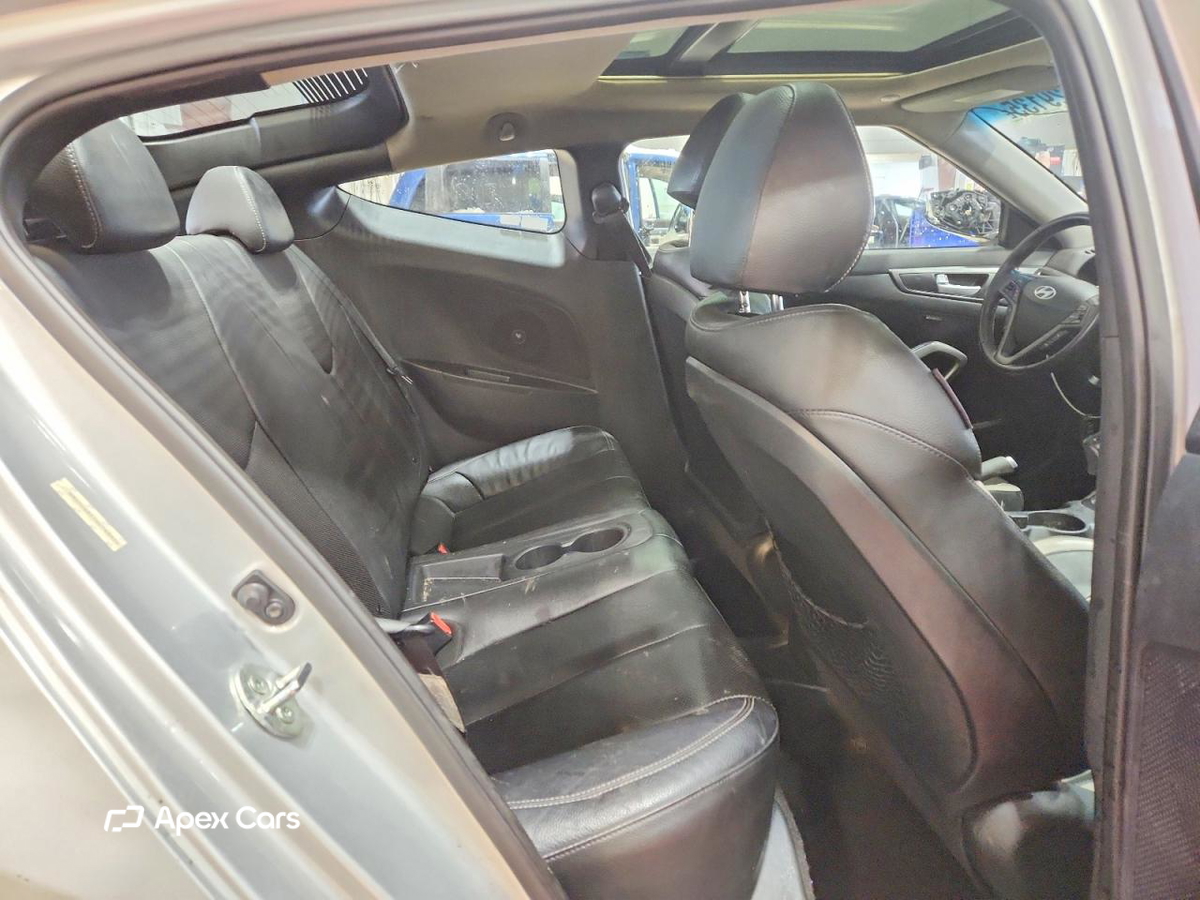 Hyundai Veloster 2013