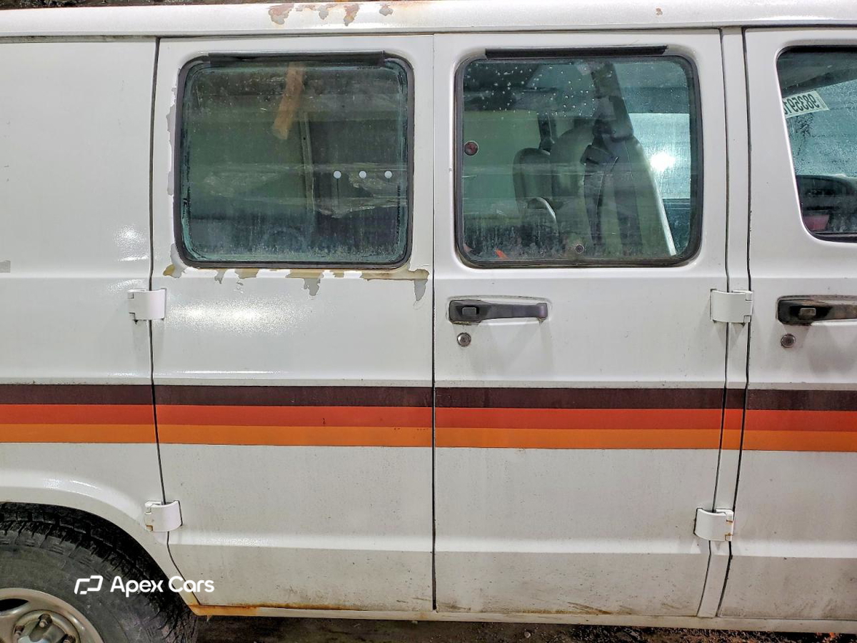 Dodge RAM Van 2003