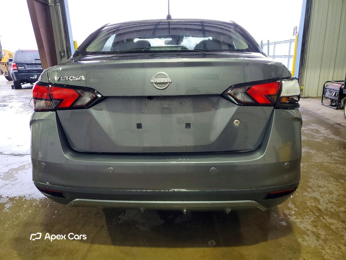 Nissan Versa 2025