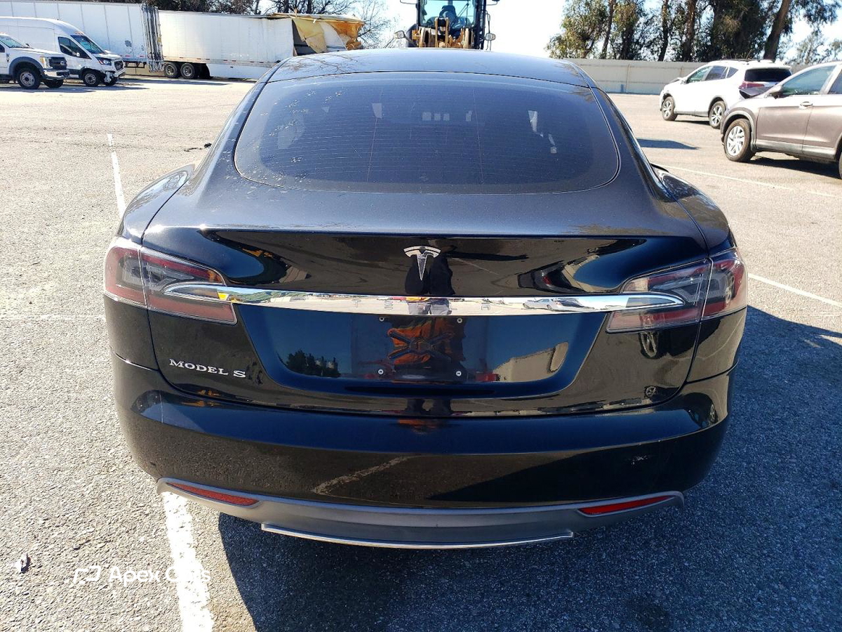 Tesla Model S 2012