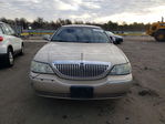 Lincoln Town Car 2010