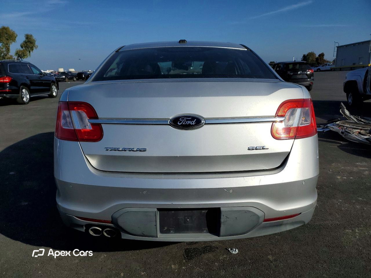 Ford Taurus 2010