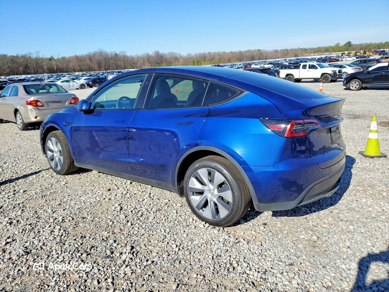 Tesla Model Y 2024