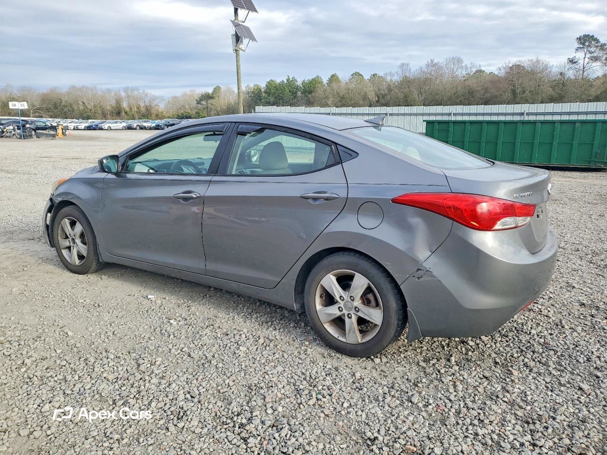 Hyundai Elantra 2012
