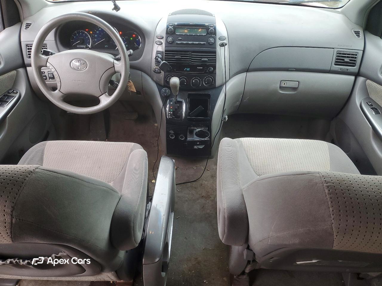 Toyota Sienna 2010