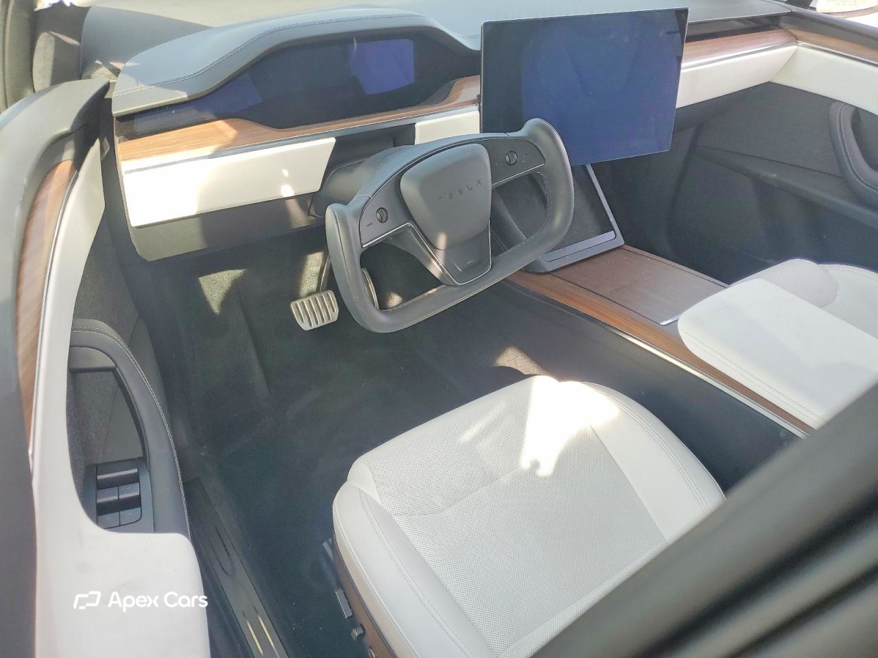 Tesla Model X 2025