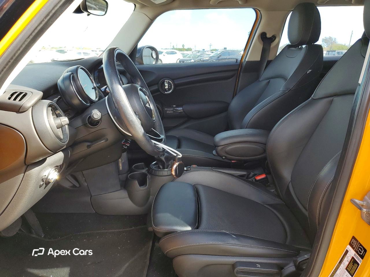 MINI Cooper 2015