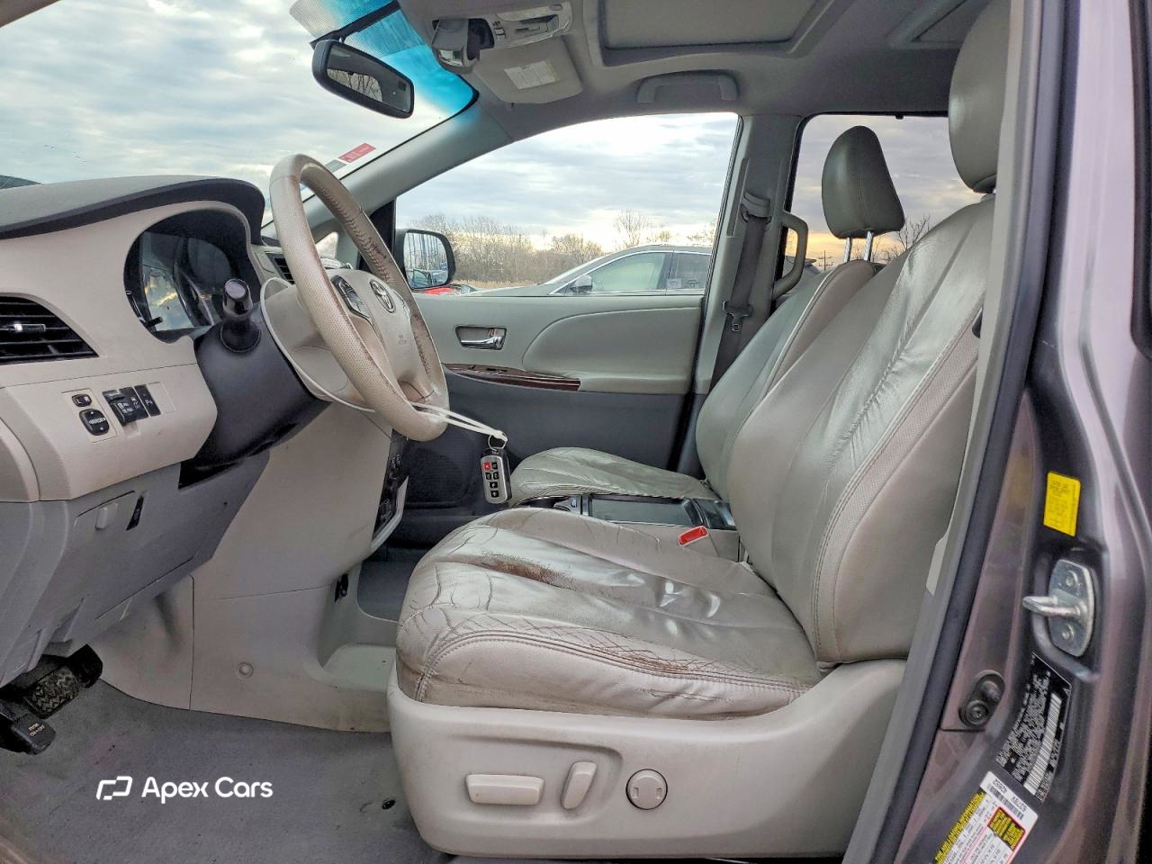 Toyota Sienna 2011
