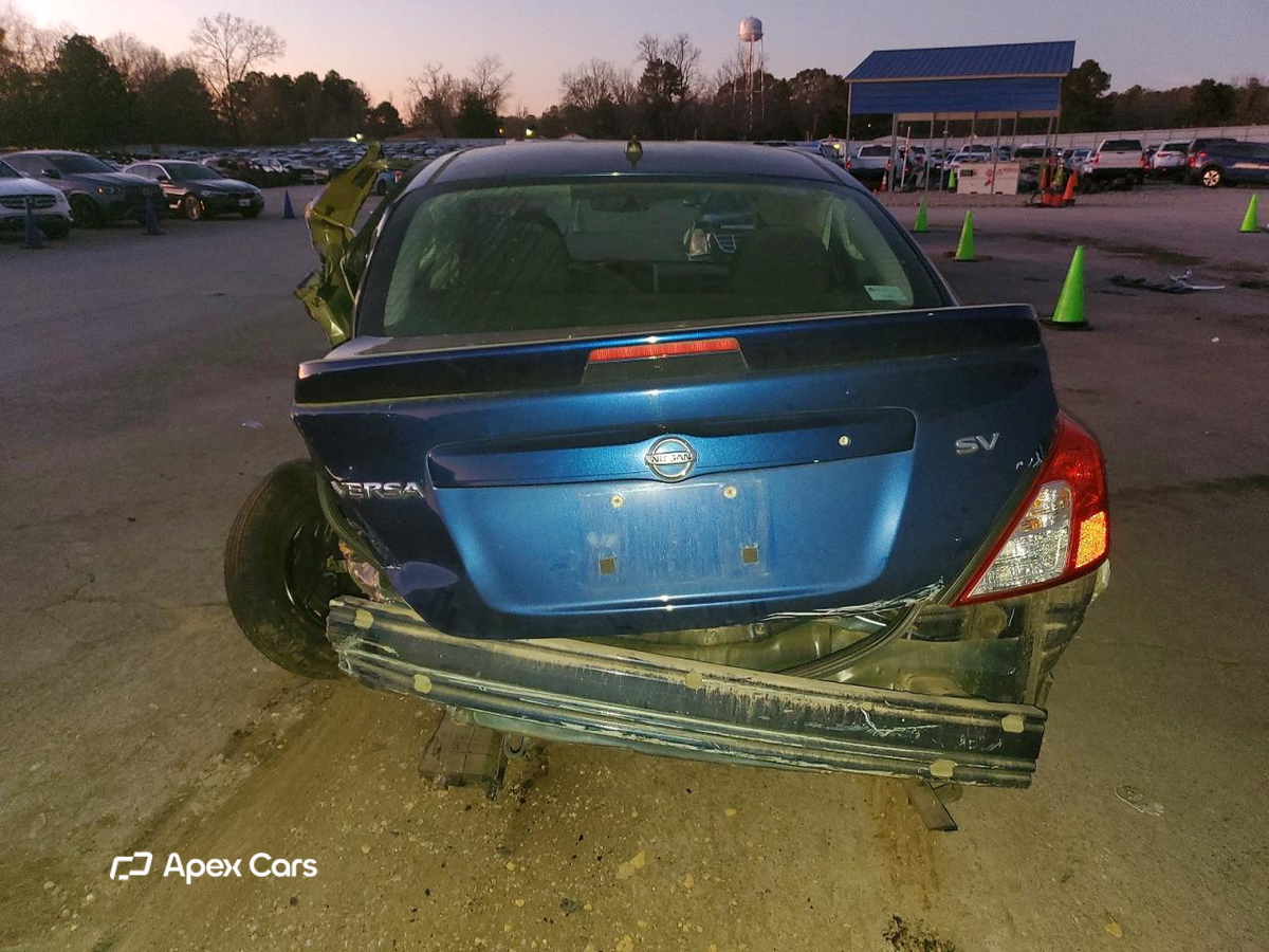 Nissan Versa 2018