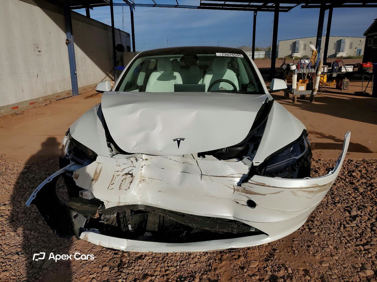 Tesla Model 3 2024