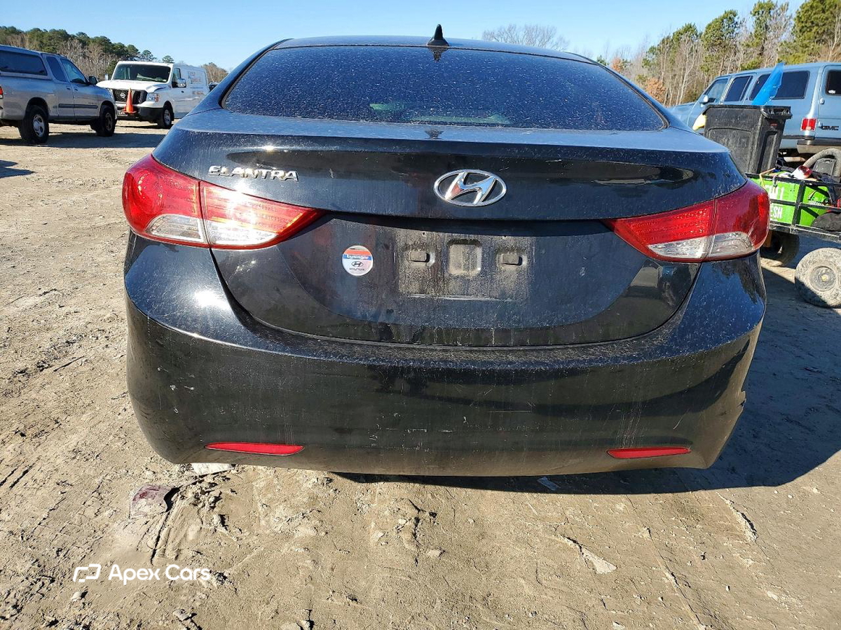 Hyundai Elantra 2013