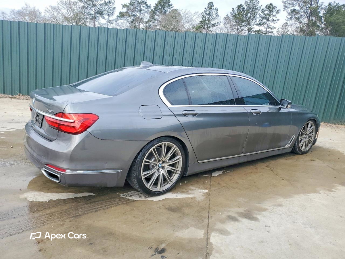 BMW Series 7 2016