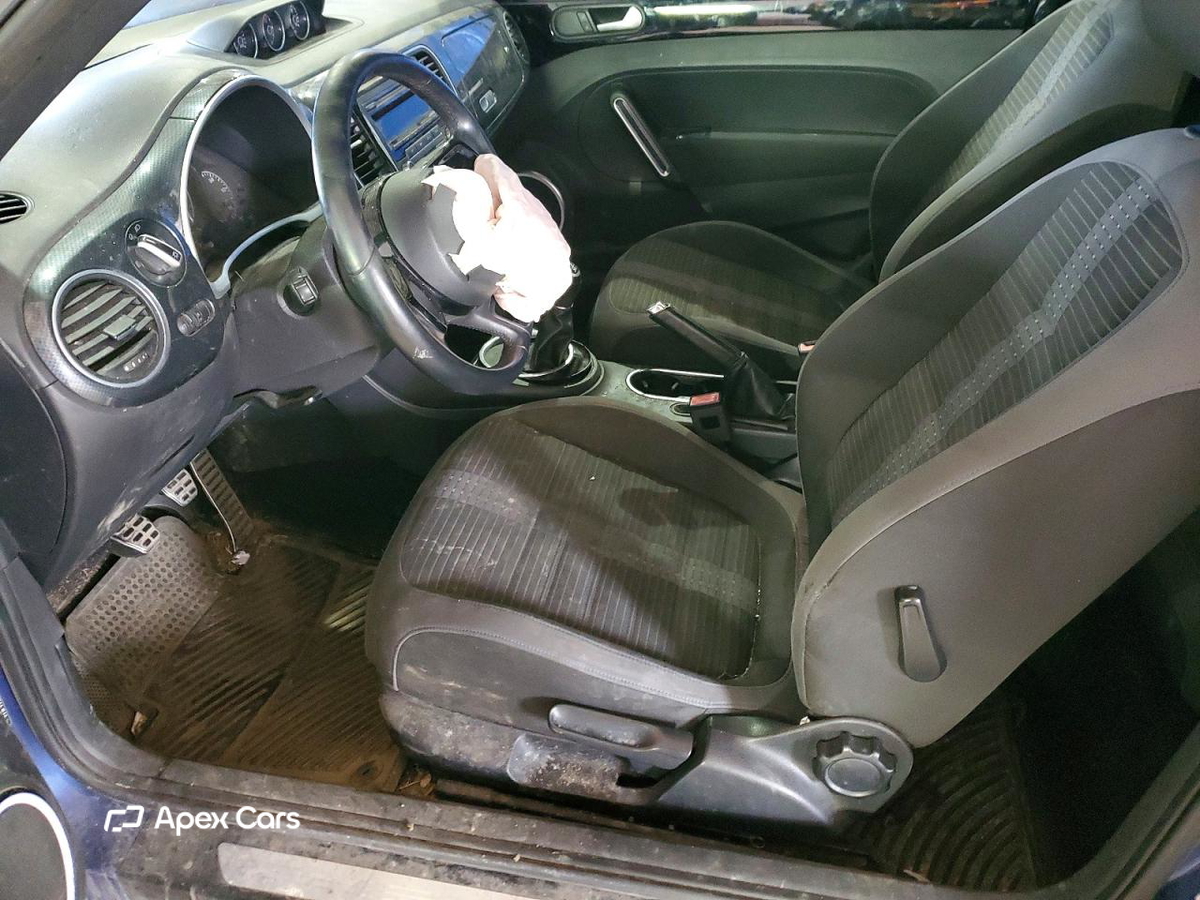Volkswagen Beetle 2012
