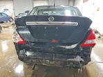 Versa 2011
