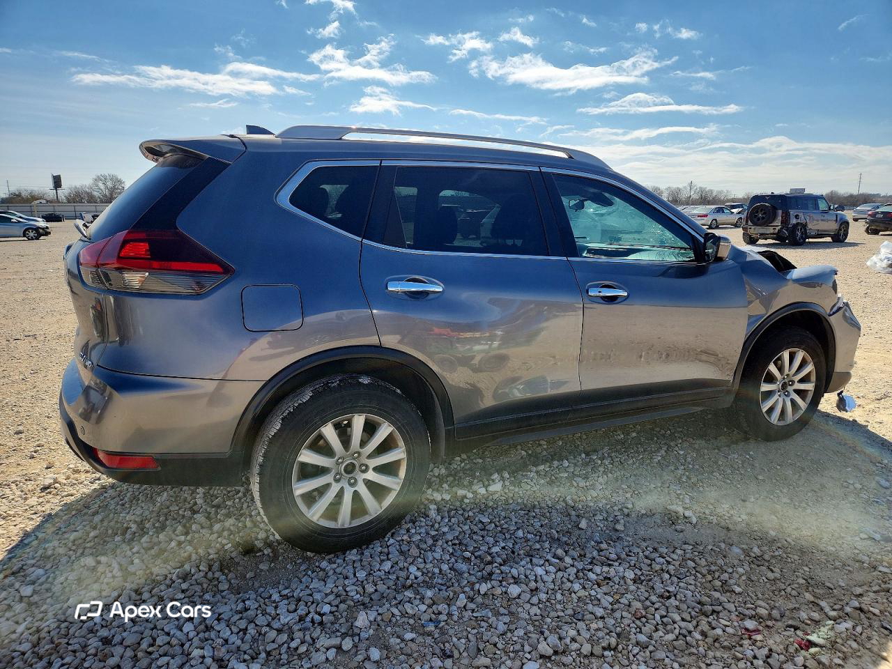 Nissan  2019