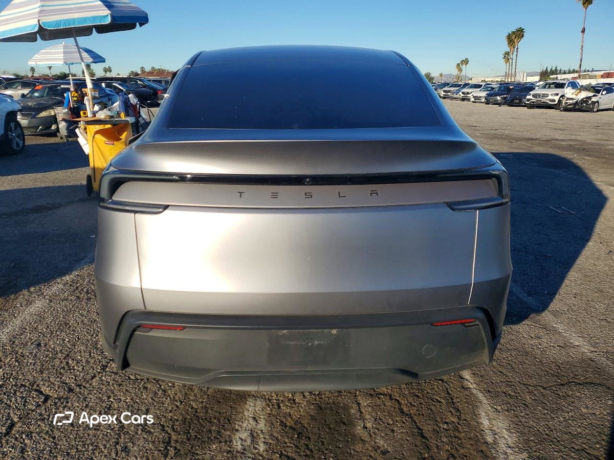 Tesla Model Y 2026