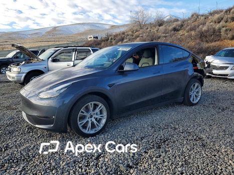 Tesla Model Y 2022 - Image 1 of 13
