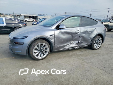 Tesla Model Y 2026 - Image 1 of 14