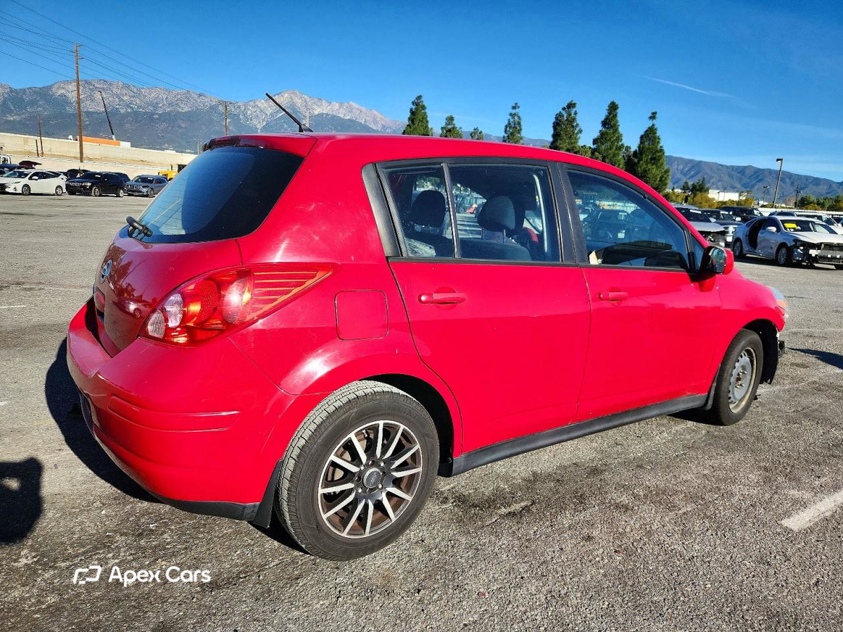 Nissan Versa 2012