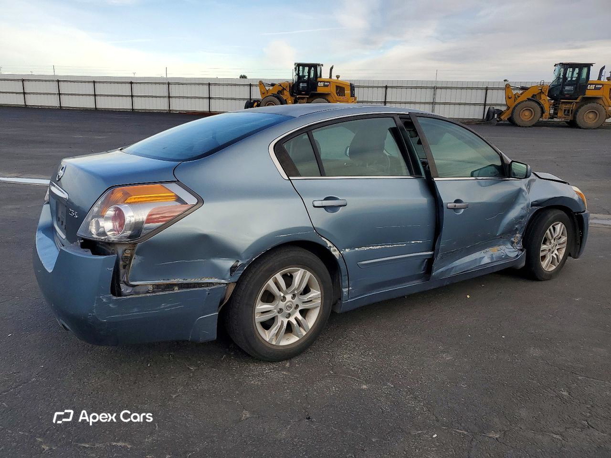 Nissan Altima 2011