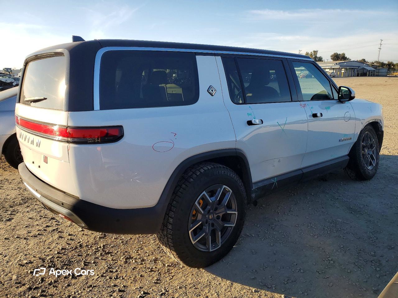Rivian R1S 2023