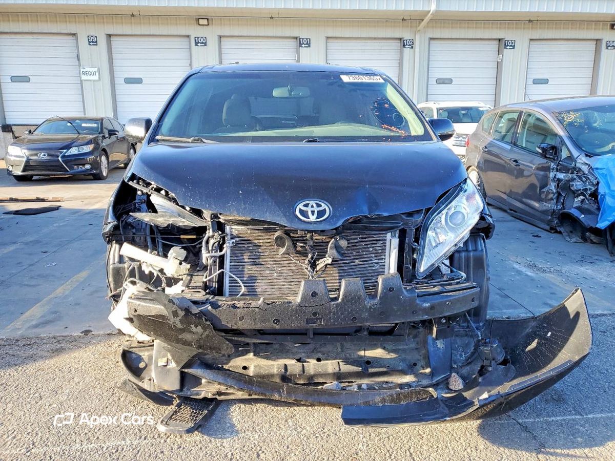 Toyota Sienna 2015
