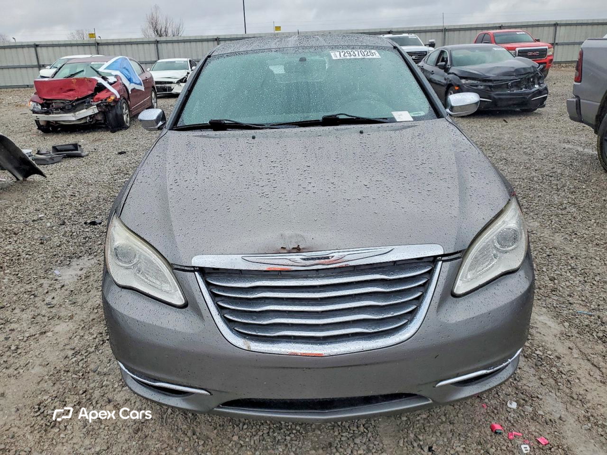 Chrysler 200 2012
