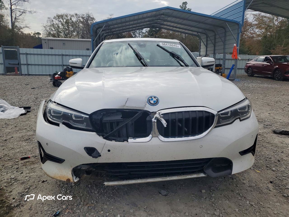 BMW Series 3 2022