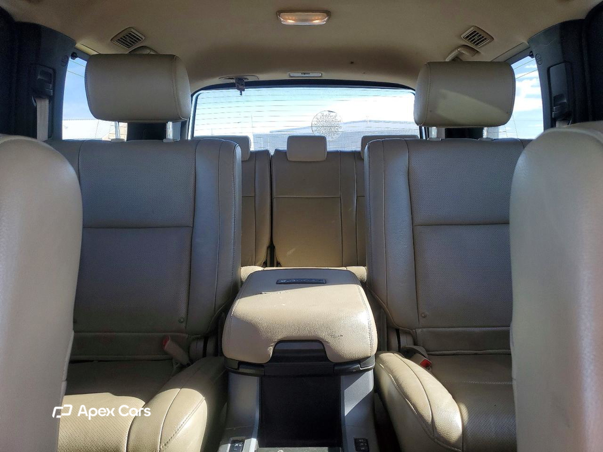 Toyota Sequoia 2010
