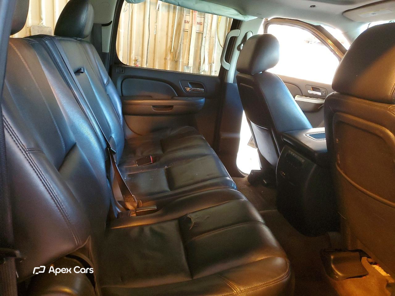 Chevrolet Suburban 2012