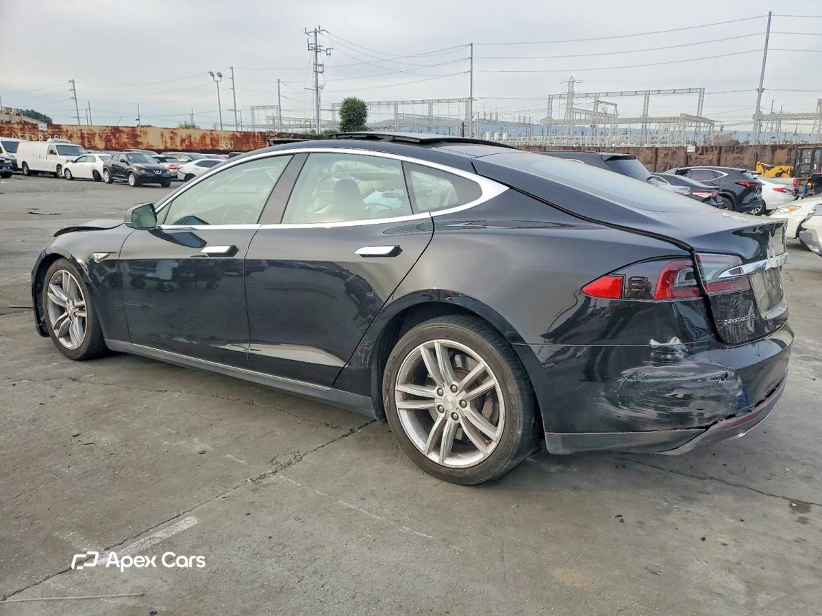 Tesla Model S 2014