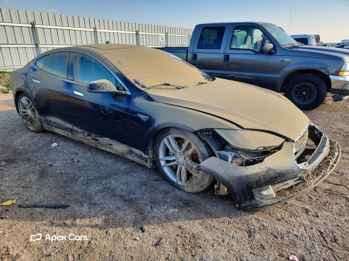 Tesla Model S 2013